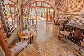 GHL Collection Armería Real Hotel