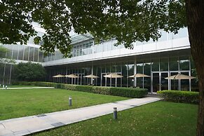 Crowne Plaza Shanghai Xiayang Lake by IHG