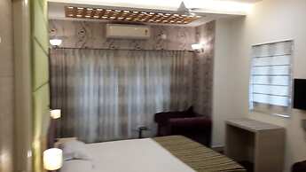 Hotel Rushabh Home