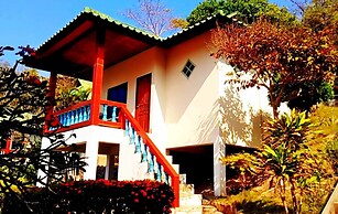 Family Tanote Bay Resort