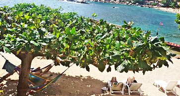 Family Tanote Bay Resort