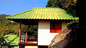 Family Tanote Bay Resort