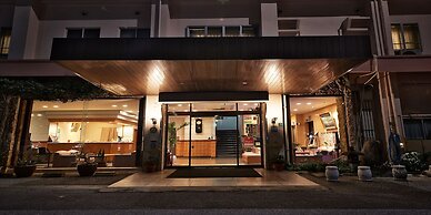 Crown Hotel Okinawa