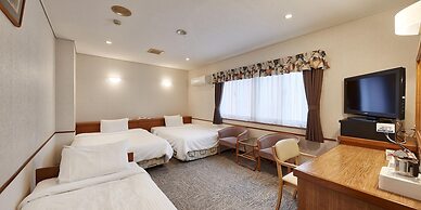 Crown Hotel Okinawa
