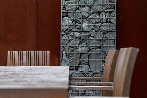 Corinda Contemporary