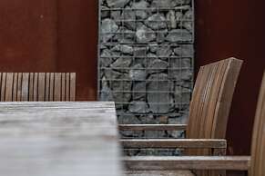 Corinda Contemporary