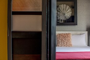 Corinda Contemporary