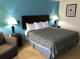 Days Inn & Suites by Wyndham Conroe North