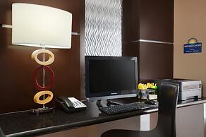 Days Inn & Suites by Wyndham Conroe North