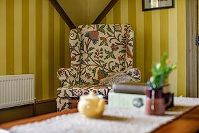 The Corinda Collection