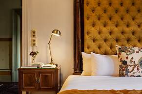 The Corinda Collection