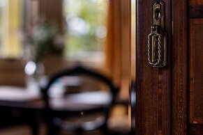 The Corinda Collection