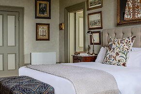 The Corinda Collection