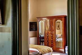 The Corinda Collection