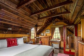 The Corinda Collection