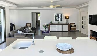 Coral Beach Aparthotel