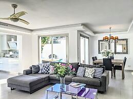 Coral Beach Aparthotel