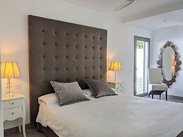 Coral Beach Aparthotel