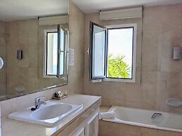 Coral Beach Aparthotel