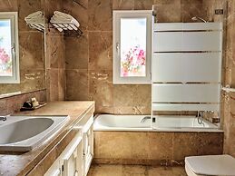 Coral Beach Aparthotel