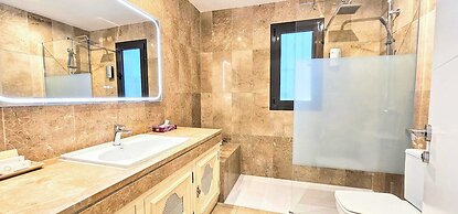 Coral Beach Aparthotel