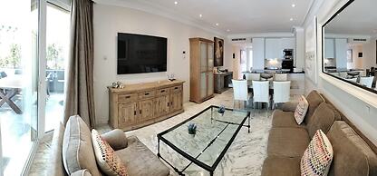 Coral Beach Aparthotel