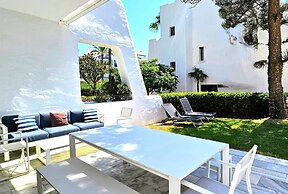 Coral Beach Aparthotel