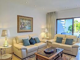 Coral Beach Aparthotel