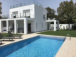 Coral Beach Aparthotel