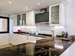 Coral Beach Aparthotel