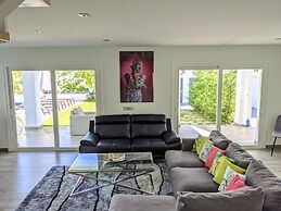 Coral Beach Aparthotel