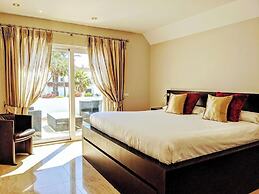 Coral Beach Aparthotel