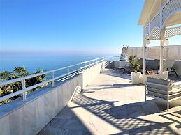 Coral Beach Aparthotel