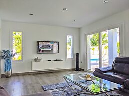 Coral Beach Aparthotel