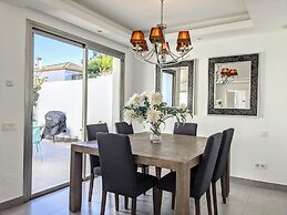 Coral Beach Aparthotel