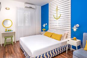 Gesher HaZiv TravelHotel