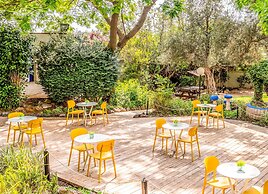 Gesher HaZiv TravelHotel