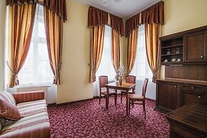 Ontario Hotel Garni