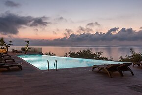 Kymothoe Elite Suites