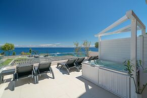 Kymothoe Elite Suites