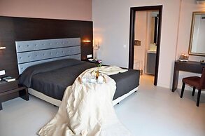 Kymothoe Elite Suites