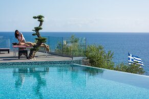 Kymothoe Elite Suites