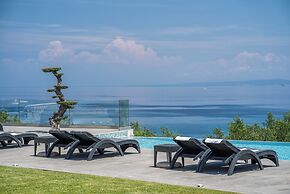 Kymothoe Elite Suites