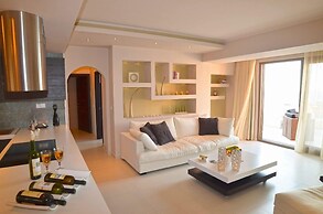 Kymothoe Elite Suites