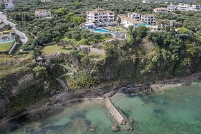 Kymothoe Elite Suites