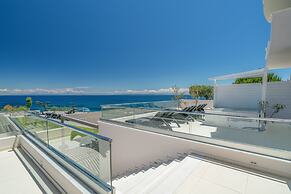 Kymothoe Elite Suites