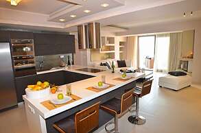 Kymothoe Elite Suites