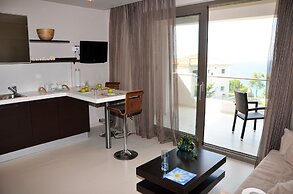 Kymothoe Elite Suites