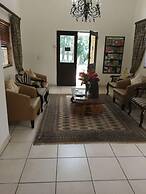 Hoyohoyo Chartwell Lodge