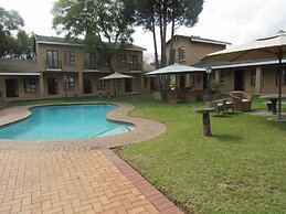 Hoyohoyo Chartwell Lodge